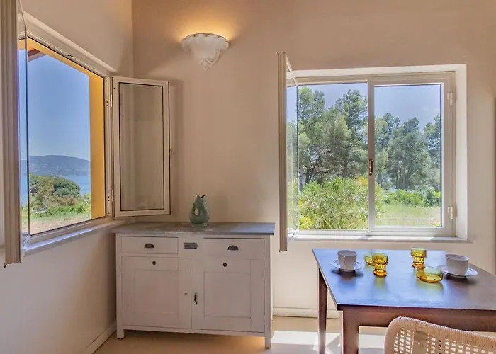 By The Sea - Grilli 3