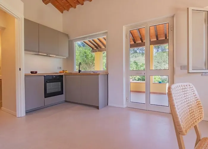 By The Sea - Grilli 3 *